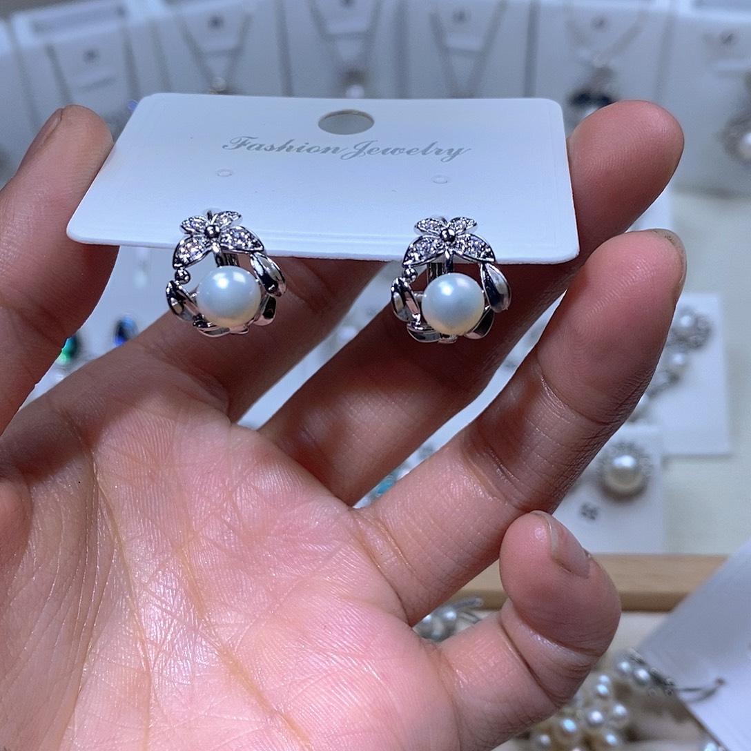 耳饰未镶嵌淡水珍珠