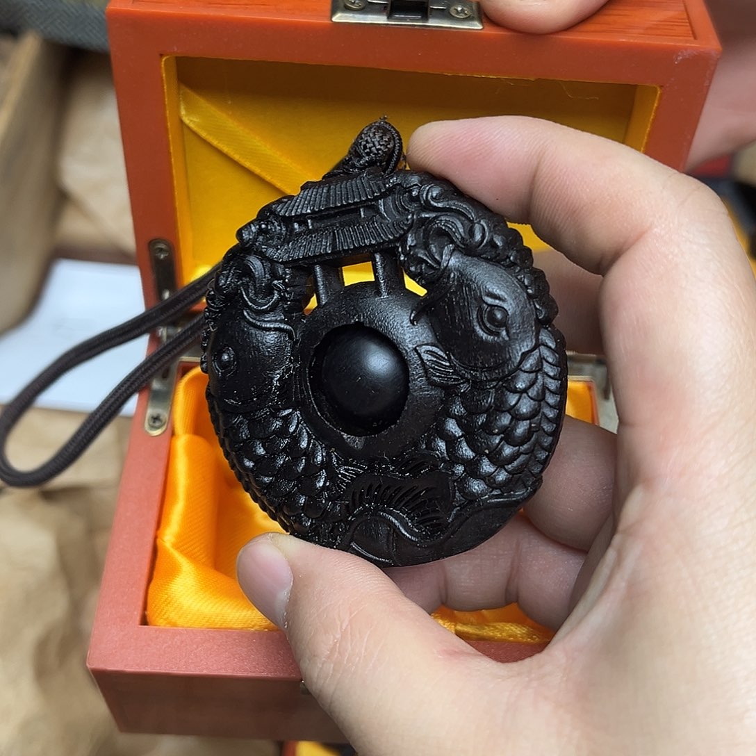 大叶紫檀（黑酸枝木类）