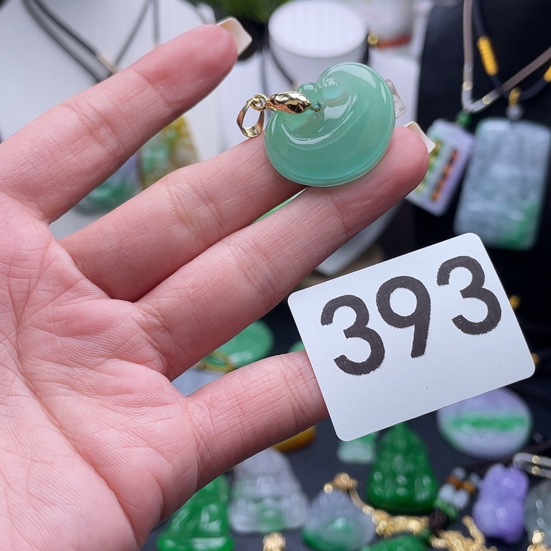 吊坠(赠链)未镶嵌翡翠