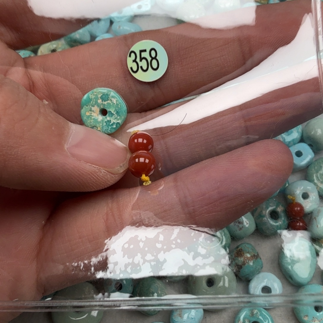 南红玛瑙未镶嵌珠宝奇石