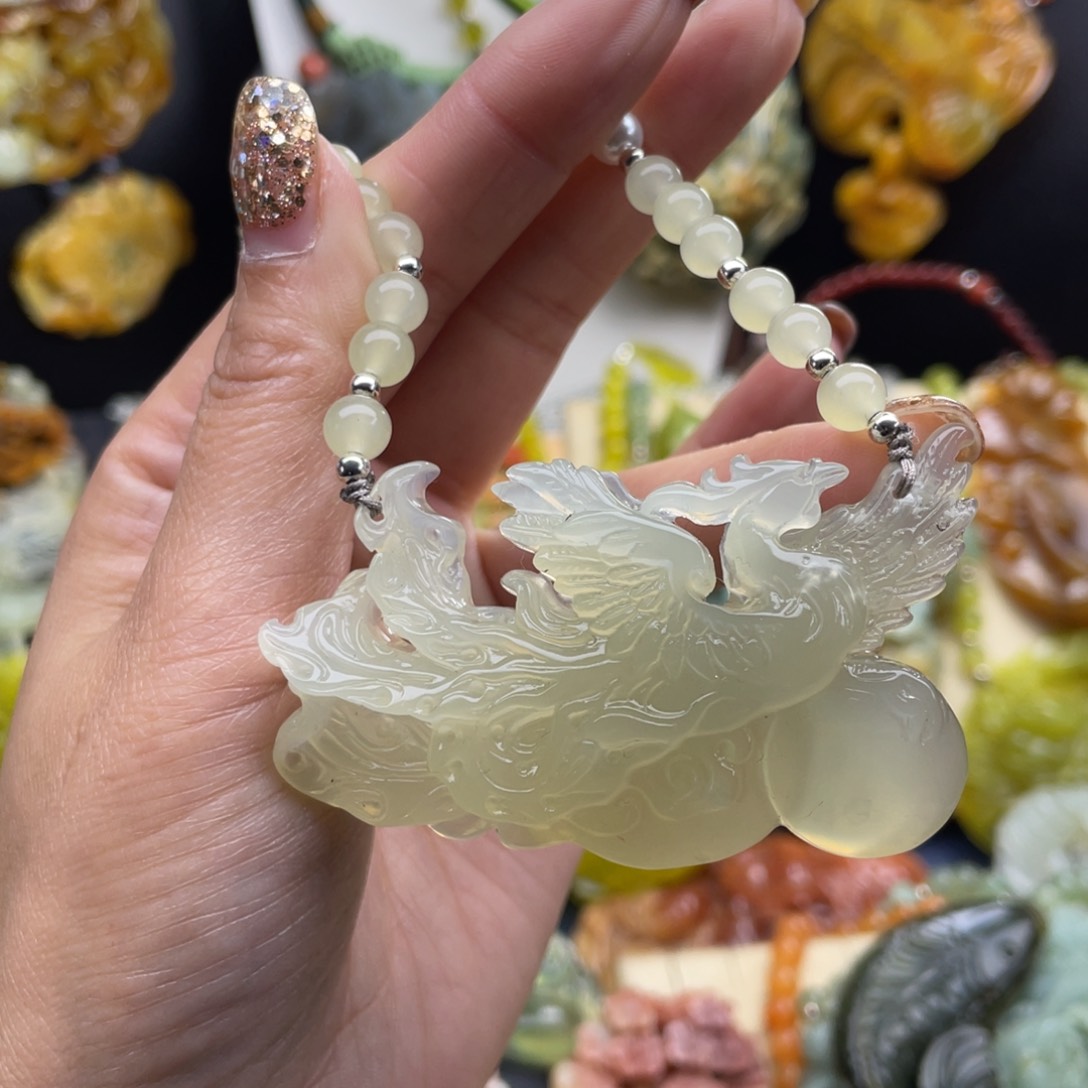 未镶嵌蛇纹石玉颈饰