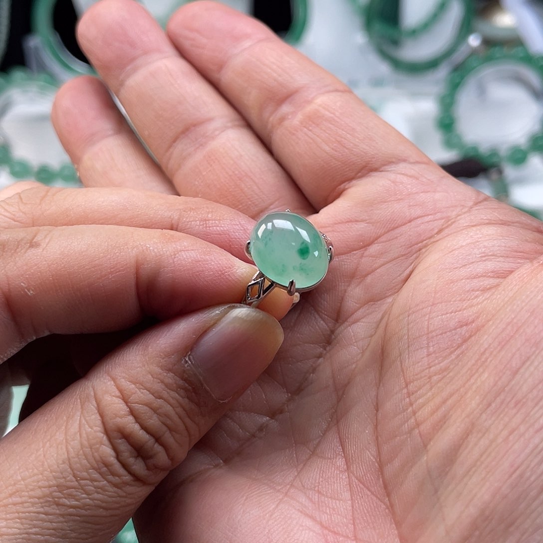 石英质玉戒指未镶嵌