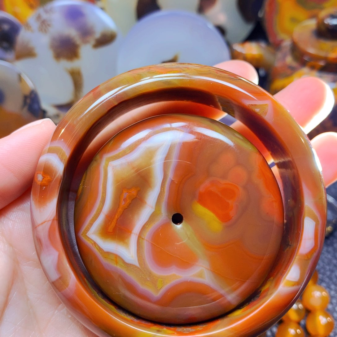 玛瑙/玉髓镯子未镶嵌