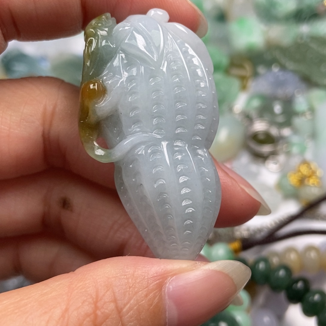 翡翠未镶嵌颈饰翡翠