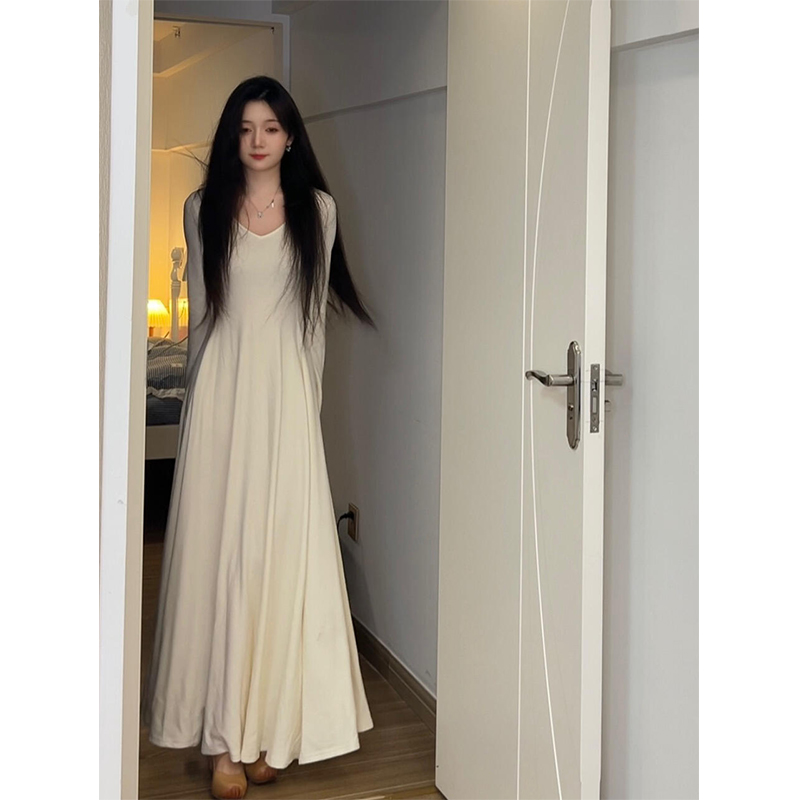 INS CEC韩系清冷白月光V领长袖连衣裙女秋季新款绝美气质长裙