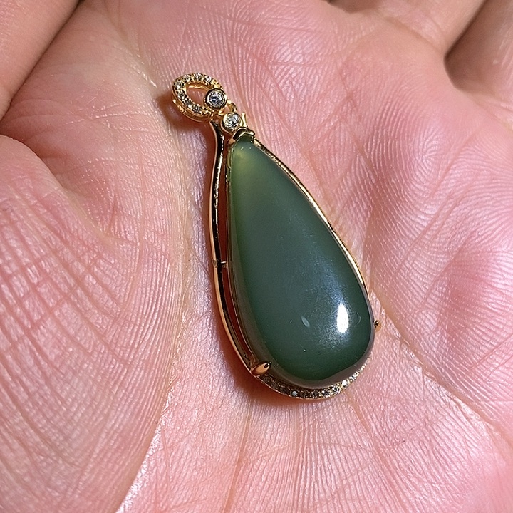 【闪购商品】吊坠(不含链)银S925镶嵌和田玉（碧玉）