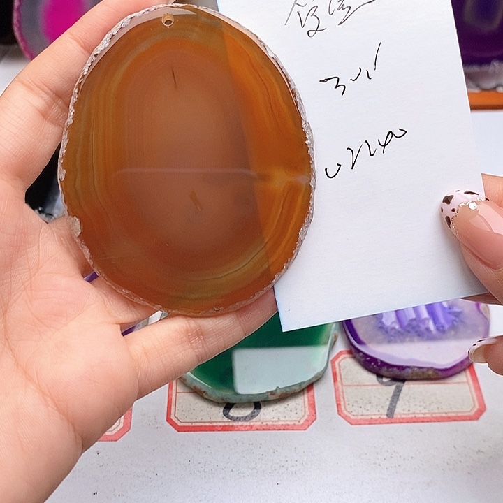 爱****玛瑙/玉髓未镶嵌颈饰