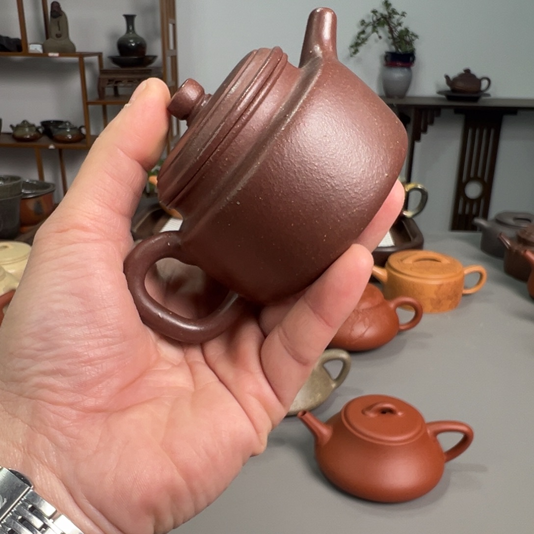 茶壶紫砂紫泥德中微微瑕全手拍打