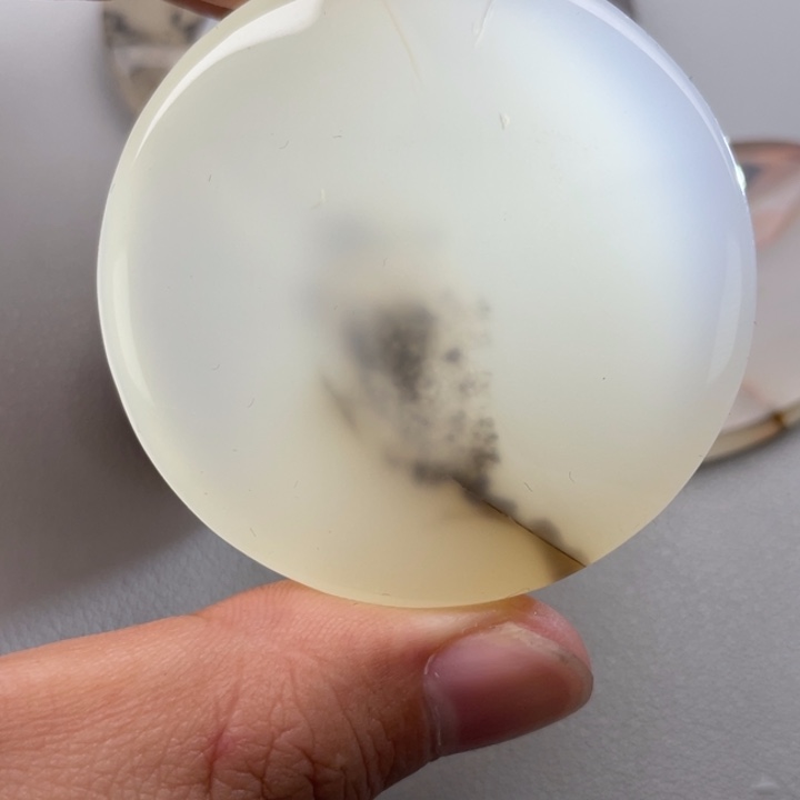 玛瑙/玉髓未镶嵌颈饰一****亮