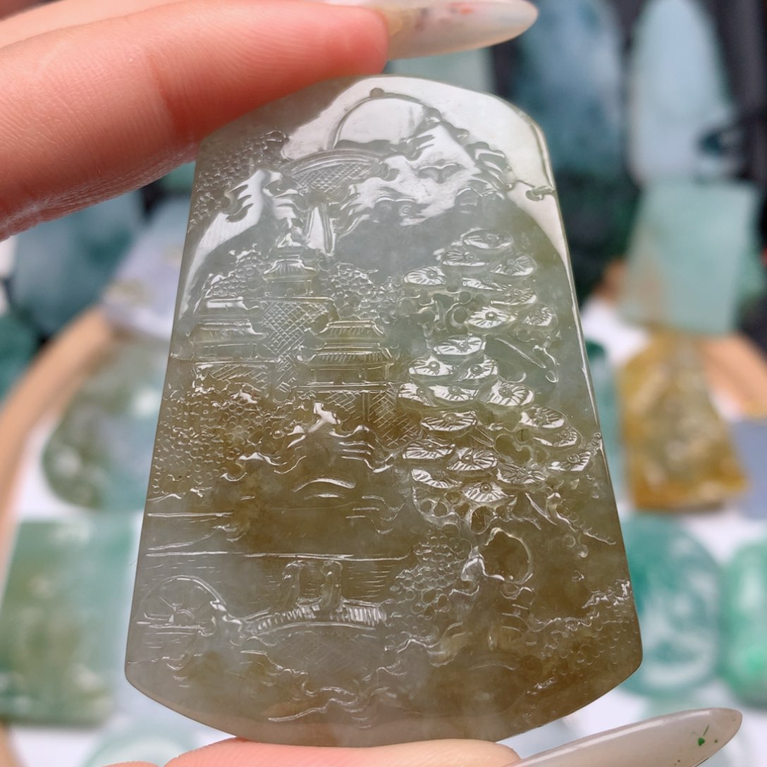 【闪购商品】翡翠颈饰未镶嵌山水