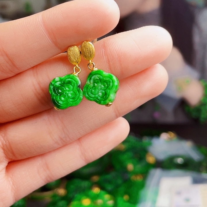 翡翠银S925镶嵌颈饰多样性