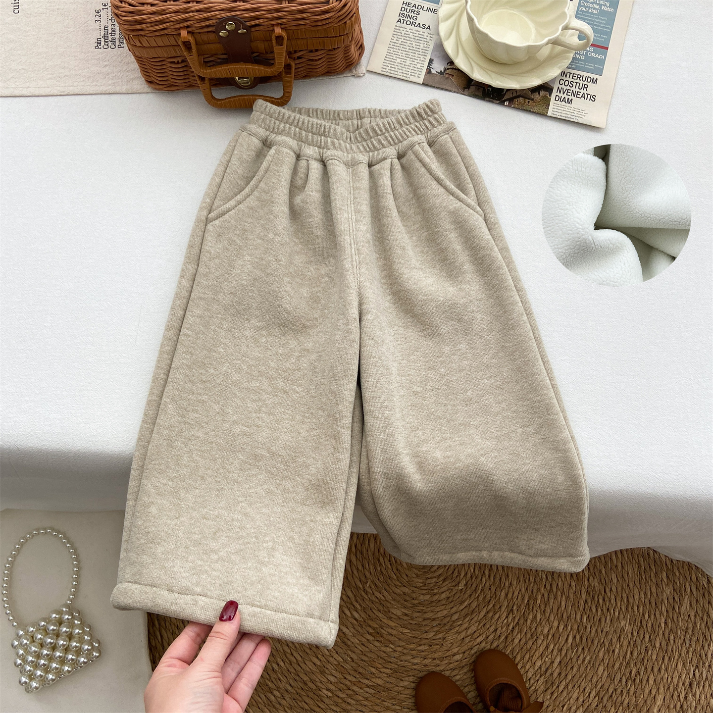 女童裤子2025新款冬季加绒阔腿裤宝宝韩系洋气柔软糯米裤直筒裤潮