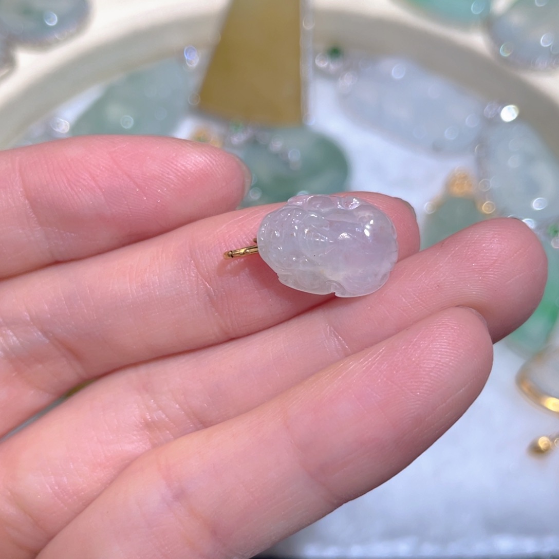 翡翠颈饰18K金镶嵌翡翠