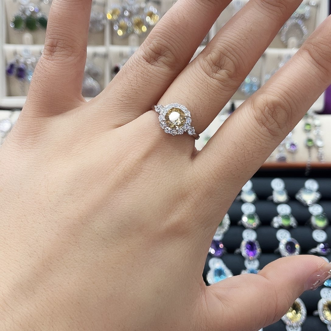 劫***色黄晶戒指银S925镶嵌