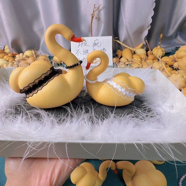 招***铛大叶紫檀（黑酸枝木类）