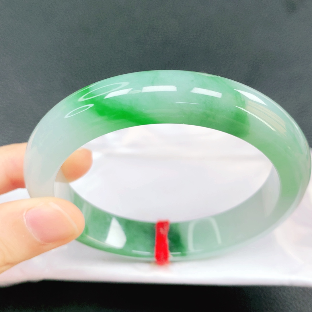 翡翠未镶嵌手镯58圈口