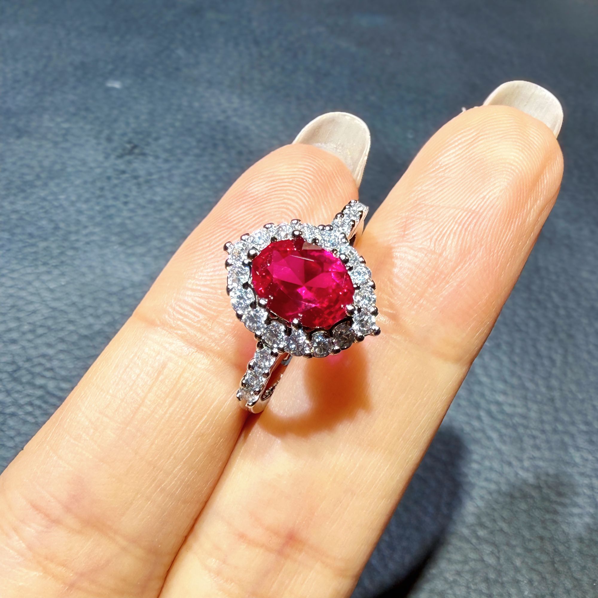 轻奢设计-高精切红宝石戒指YB-443