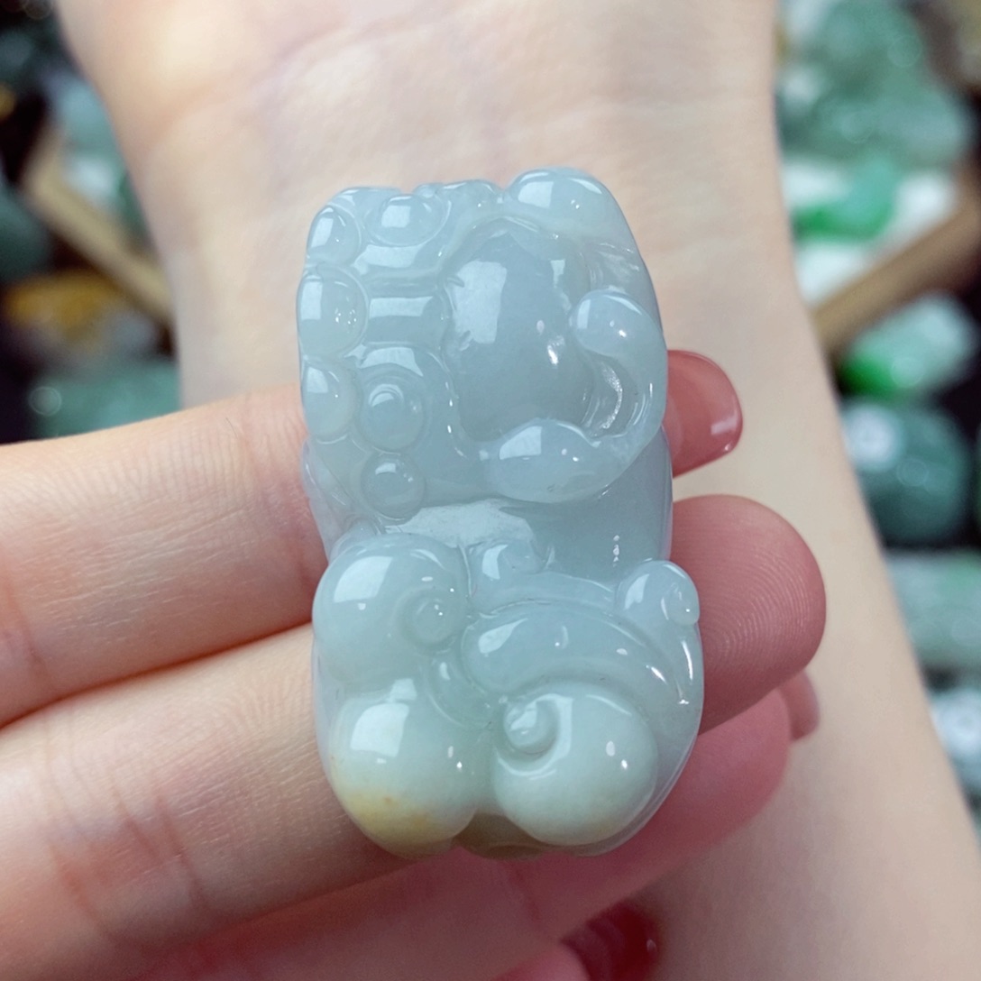 翡翠颈饰未镶嵌天然