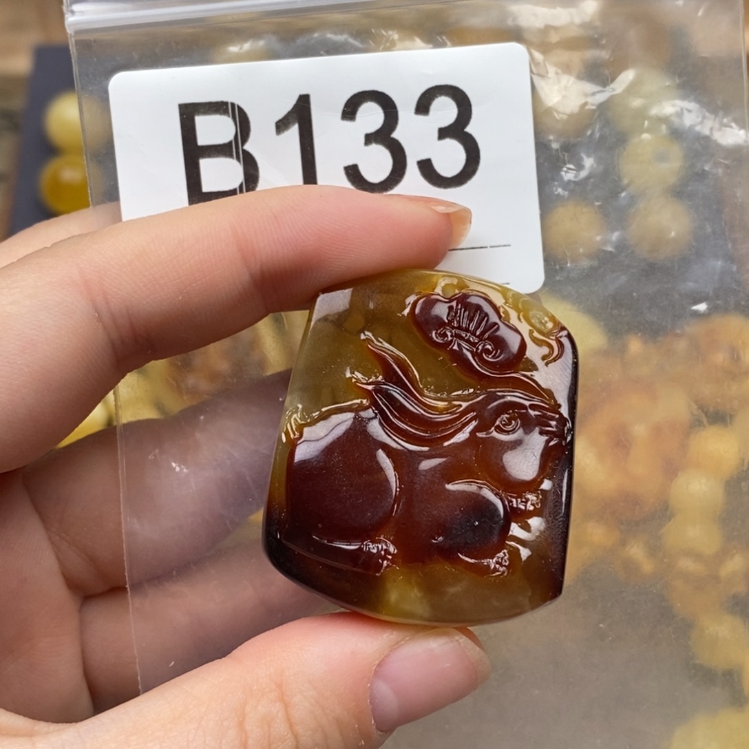 琥珀未镶嵌珠宝奇石