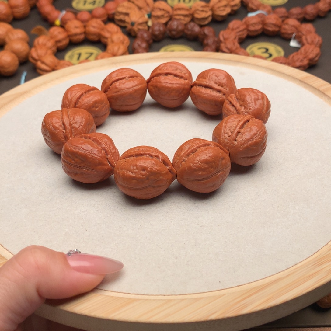 文玩核桃手串小海豚