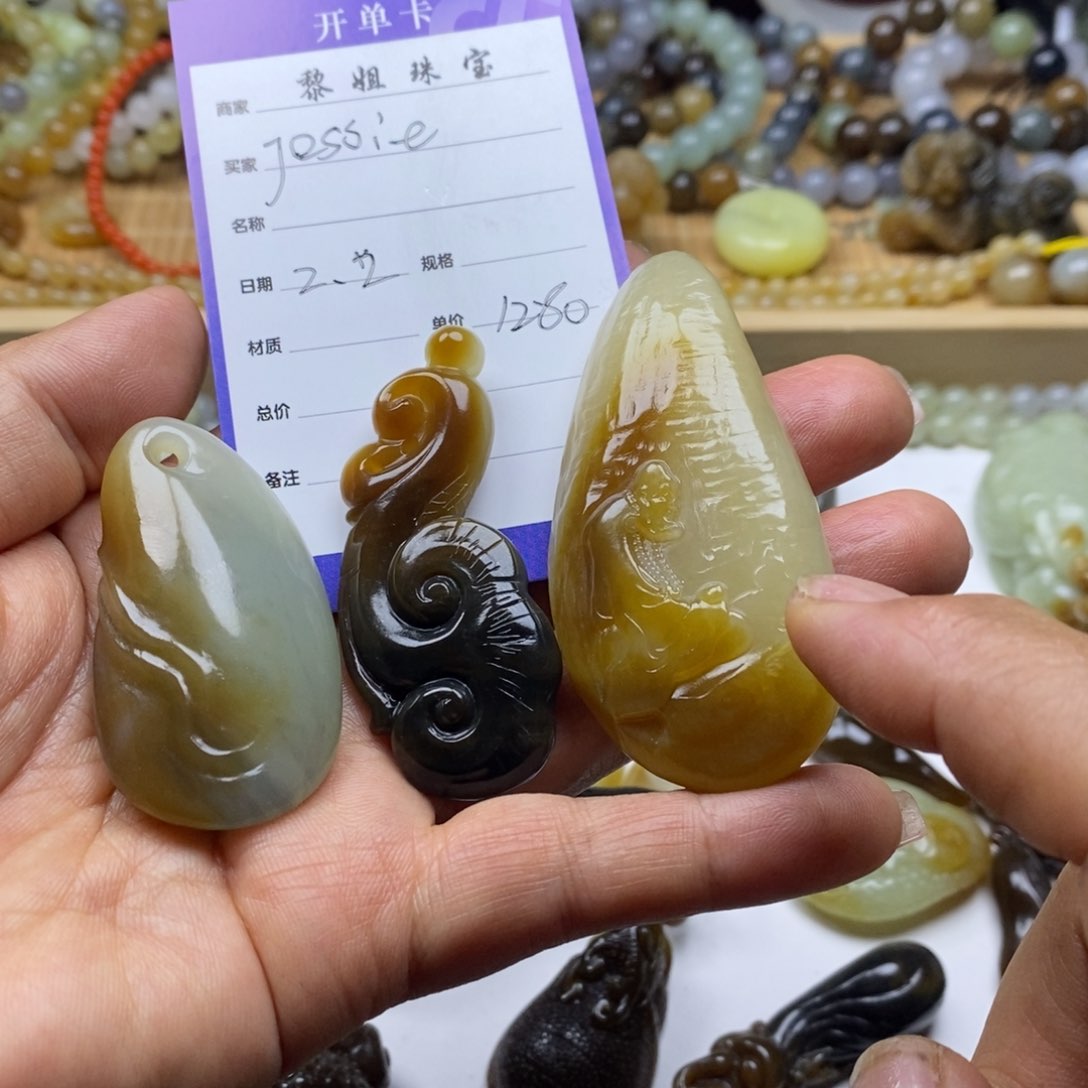 和田玉（糖玉）颈饰未镶嵌J****e