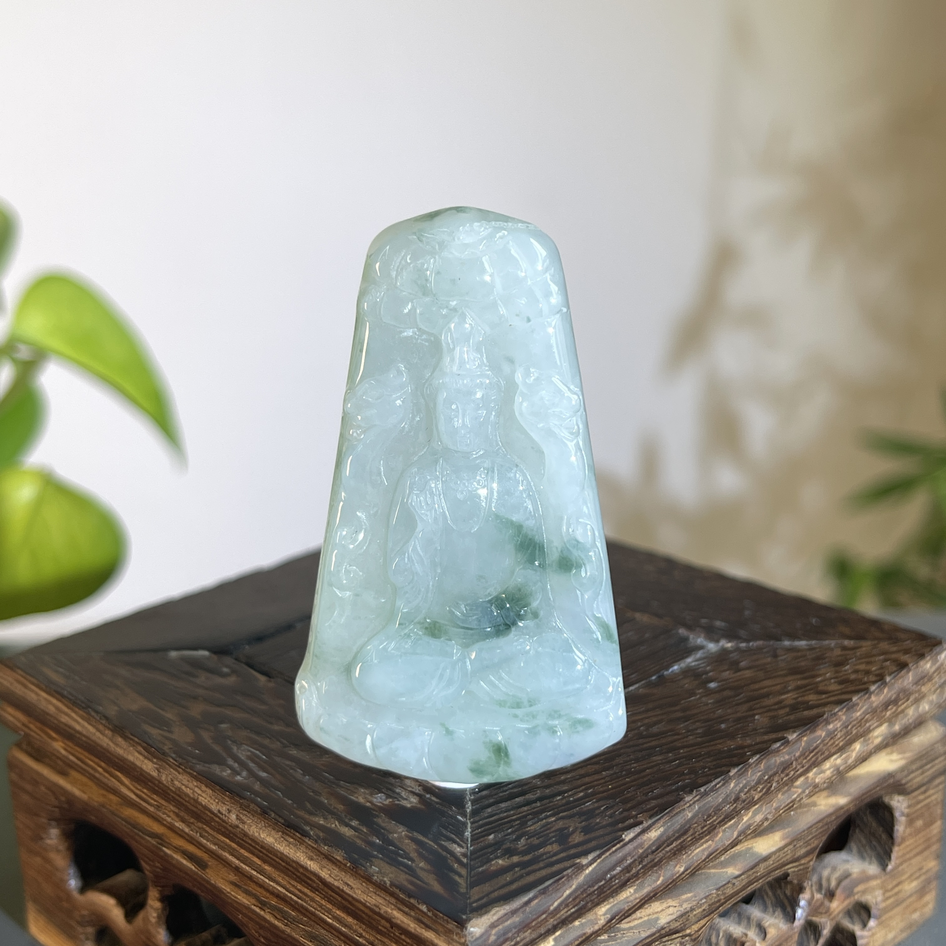 JXB17-43  天然缅甸A货翡翠  观音