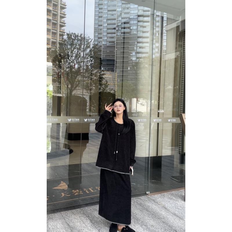 【允儿严选】时尚百搭宽松显瘦设计款拼接明线上衣＋半身裙