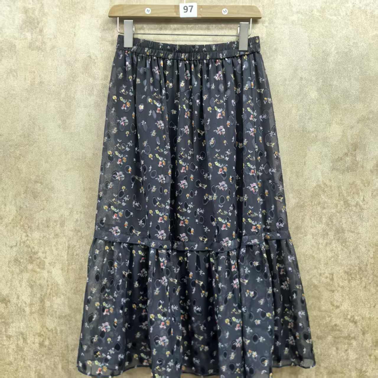 290019 藏青粉花半裙 FNY 25新款