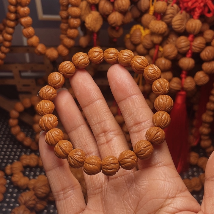 木质类龙纹桃枭挂件