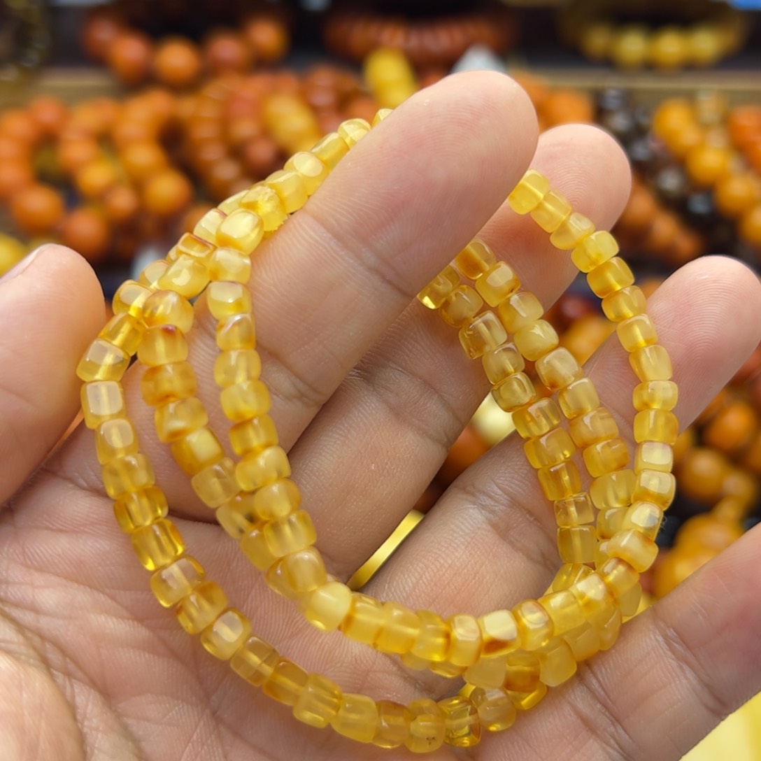 未镶嵌琥珀珠宝奇石多样性发其一