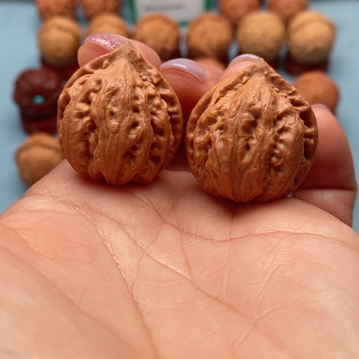 文玩核桃把件精品文玩手捻元