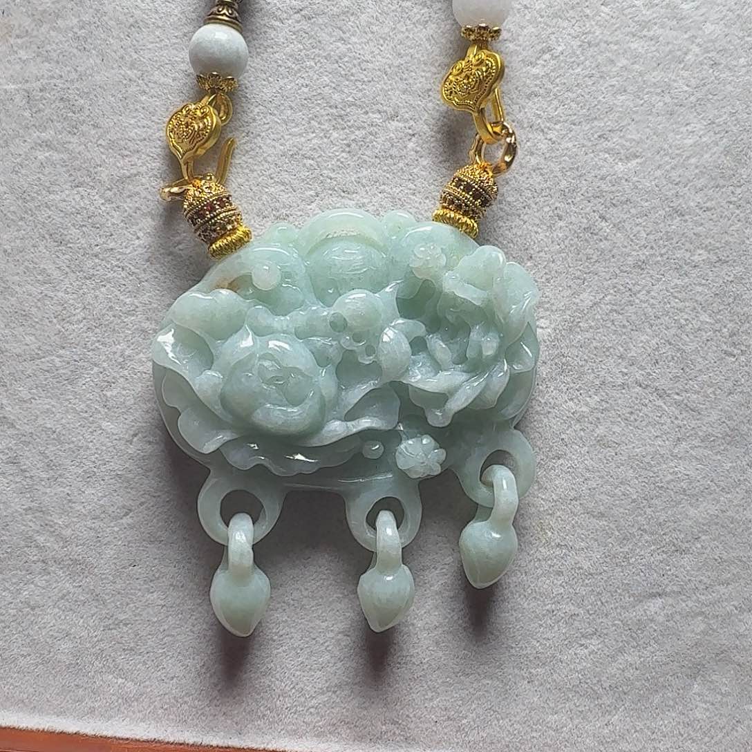 吊坠(赠链)未镶嵌翡翠Y****友
