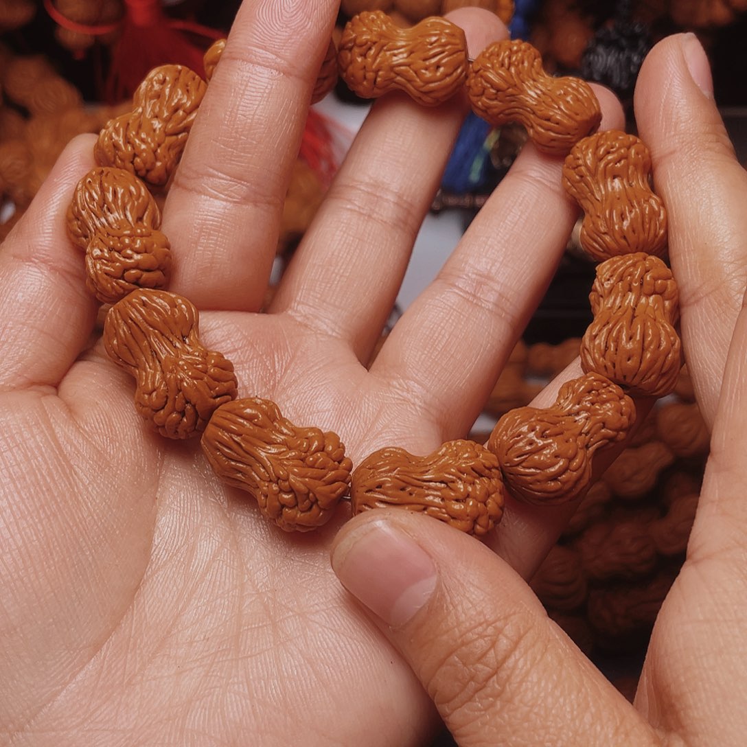 桃核吊坠龙纹桃枭