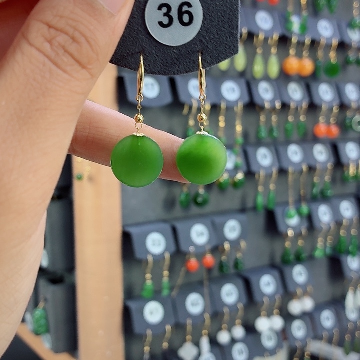 18K金镶嵌和田玉耳饰