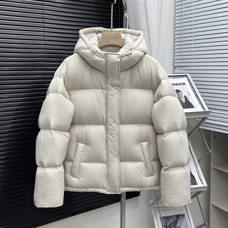 泡芙羽绒服女短款连帽2025新款90白鸭绒加厚保暖面包服外套冬季36