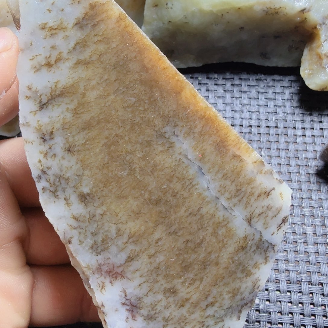 和田玉（糖玉）未镶嵌珠宝半成品