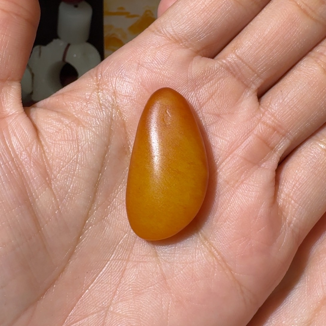 用***8和田玉未镶嵌挂件