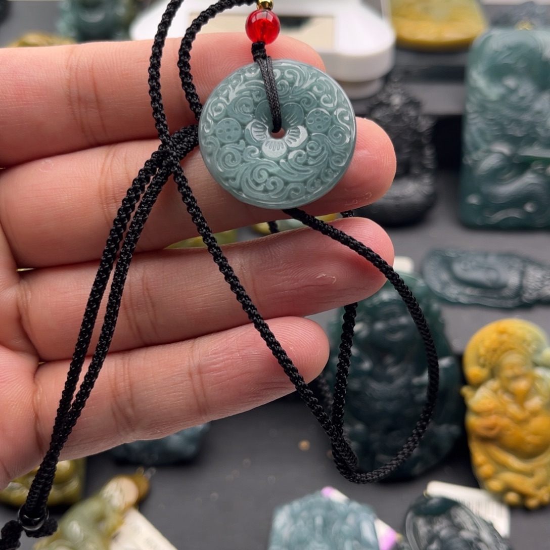 翡翠未镶嵌颈饰福利