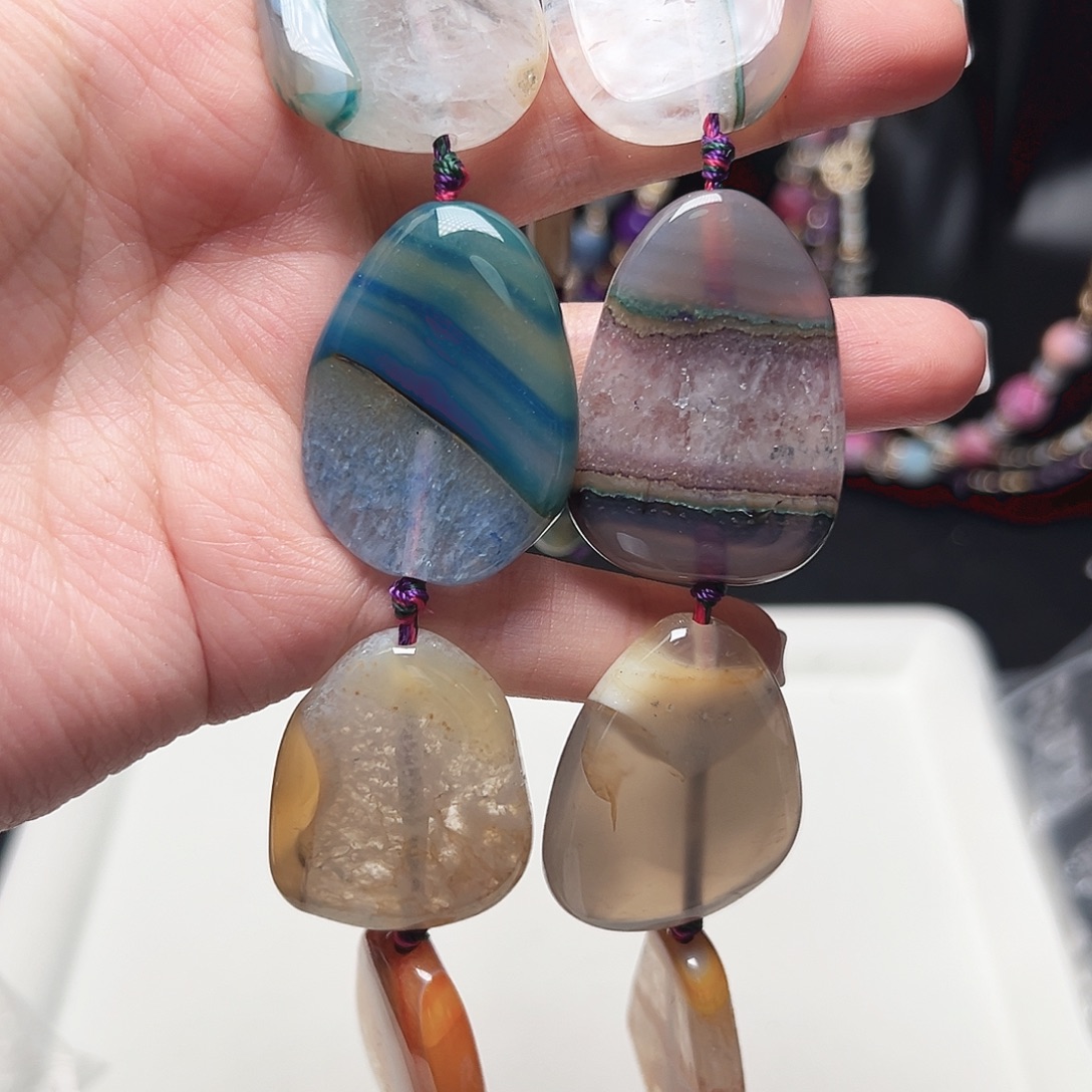 玛瑙/玉髓未镶嵌珠宝半成品r183多彩水晶玛瑙共生40*28