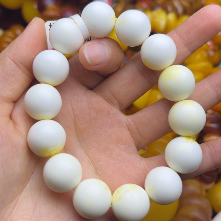 琥珀未镶嵌手链蜜蜡