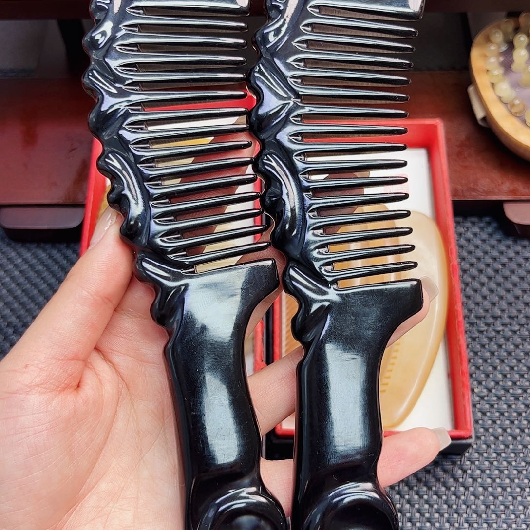 纯手工制作纯牛角梳子