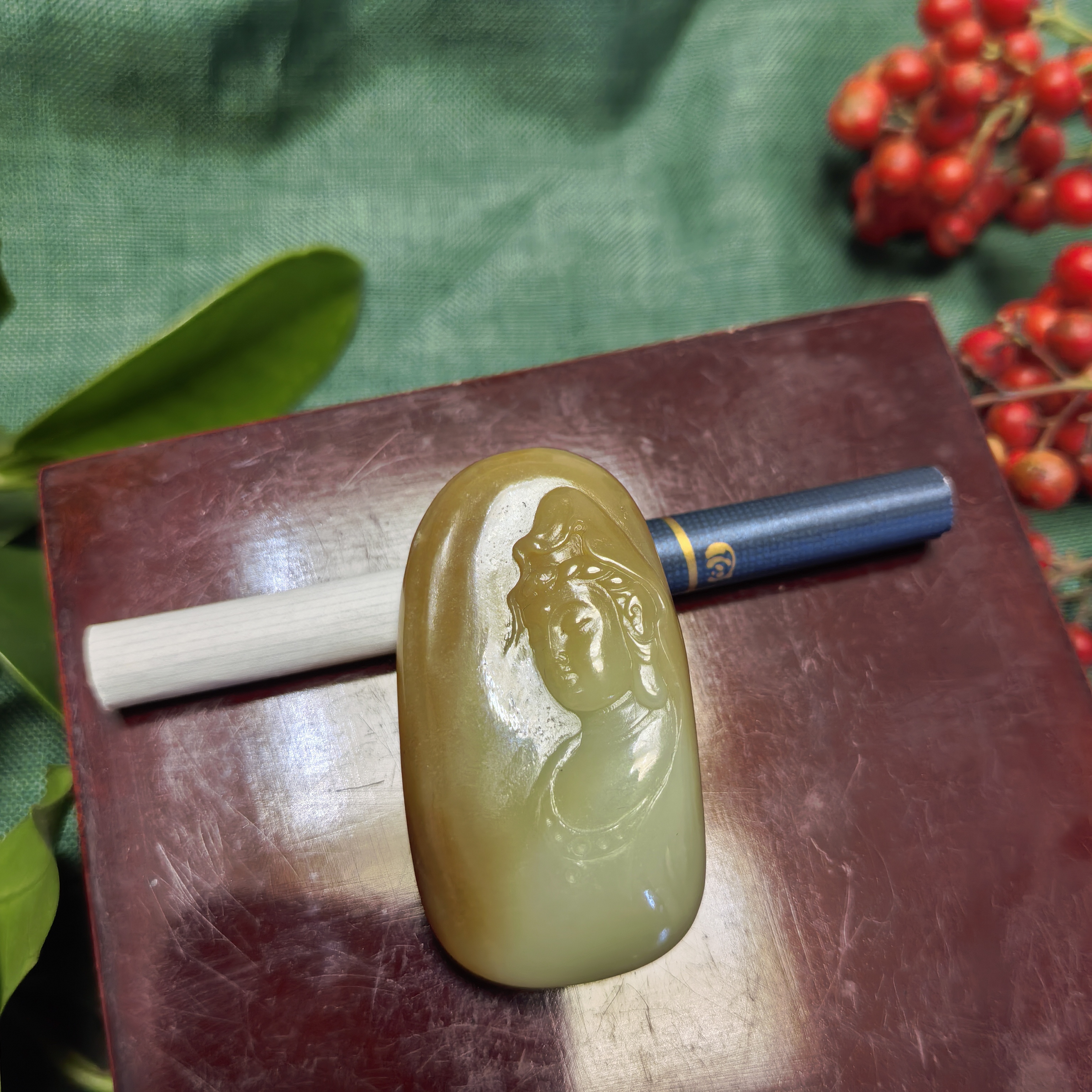 糖白玉观音玉质温润做工精致挂件饰品