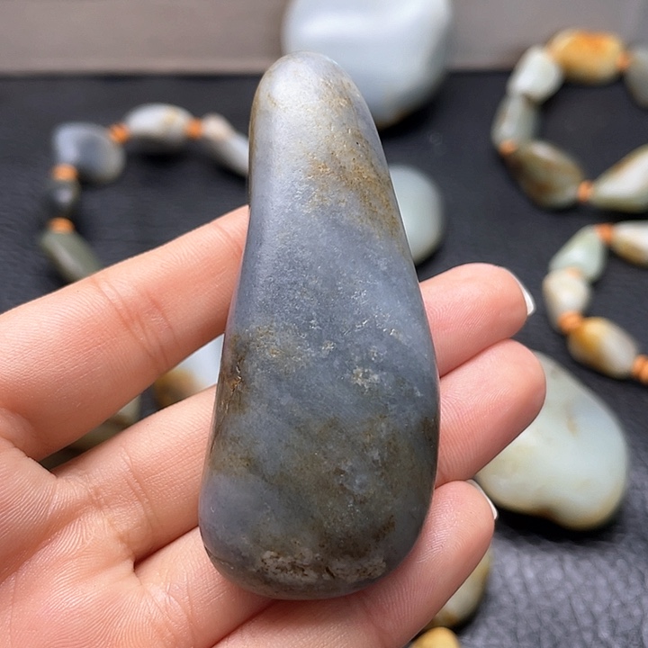 和田玉颈饰未镶嵌8