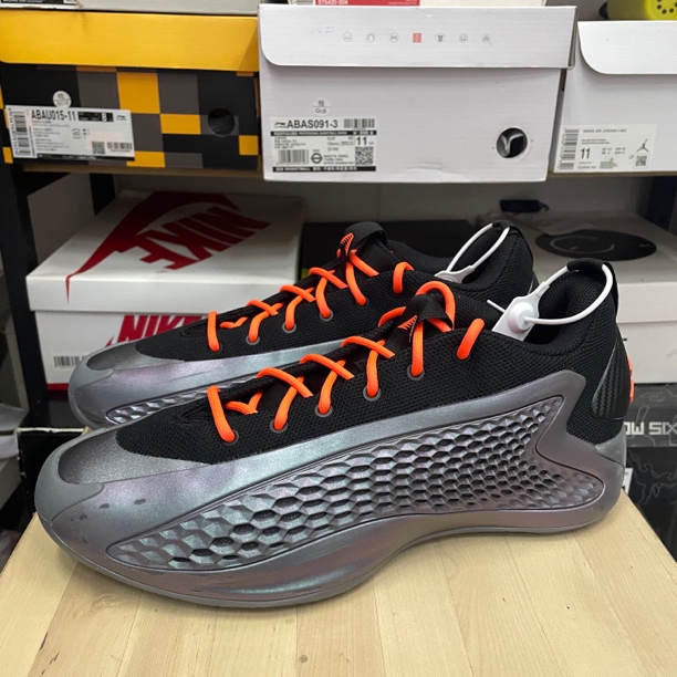 43码/华子1 银色/53064/篮球鞋/无原盒/JQ8898