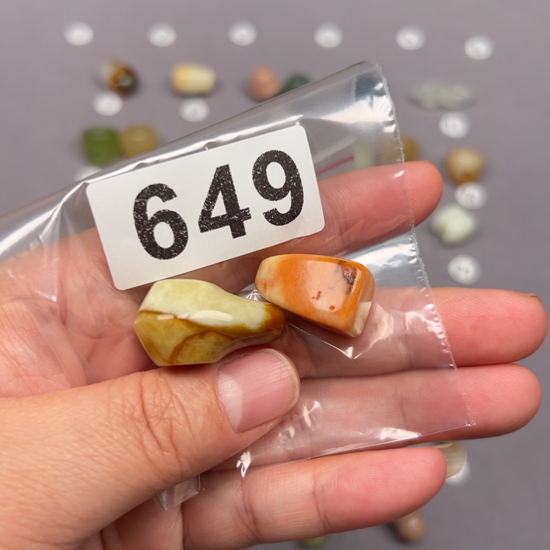 未镶嵌蛇纹石玉颈饰取****活