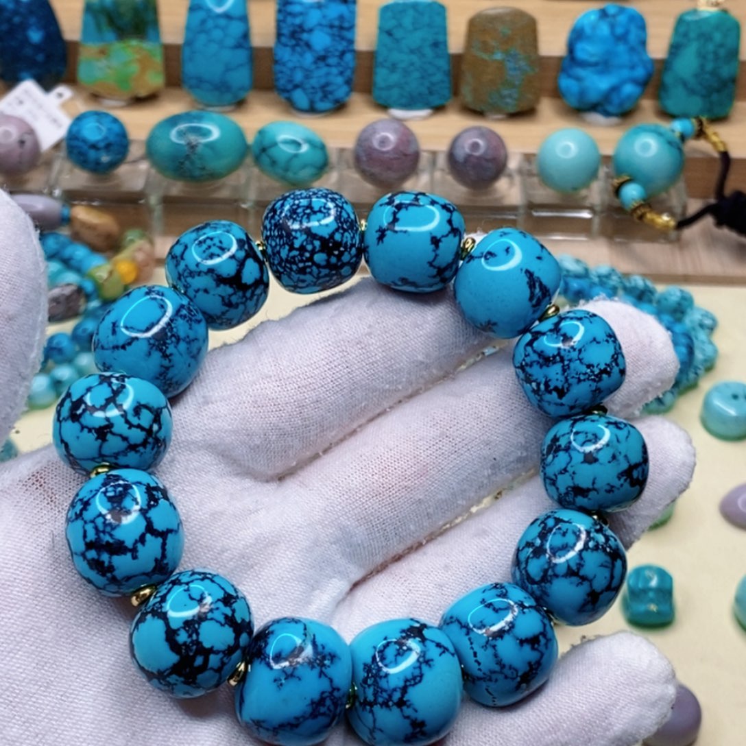 绿松石未镶嵌珠宝奇石