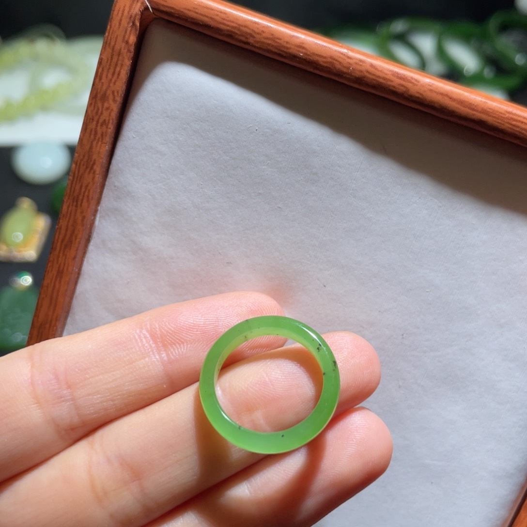 和田玉（碧玉）戒指未镶嵌