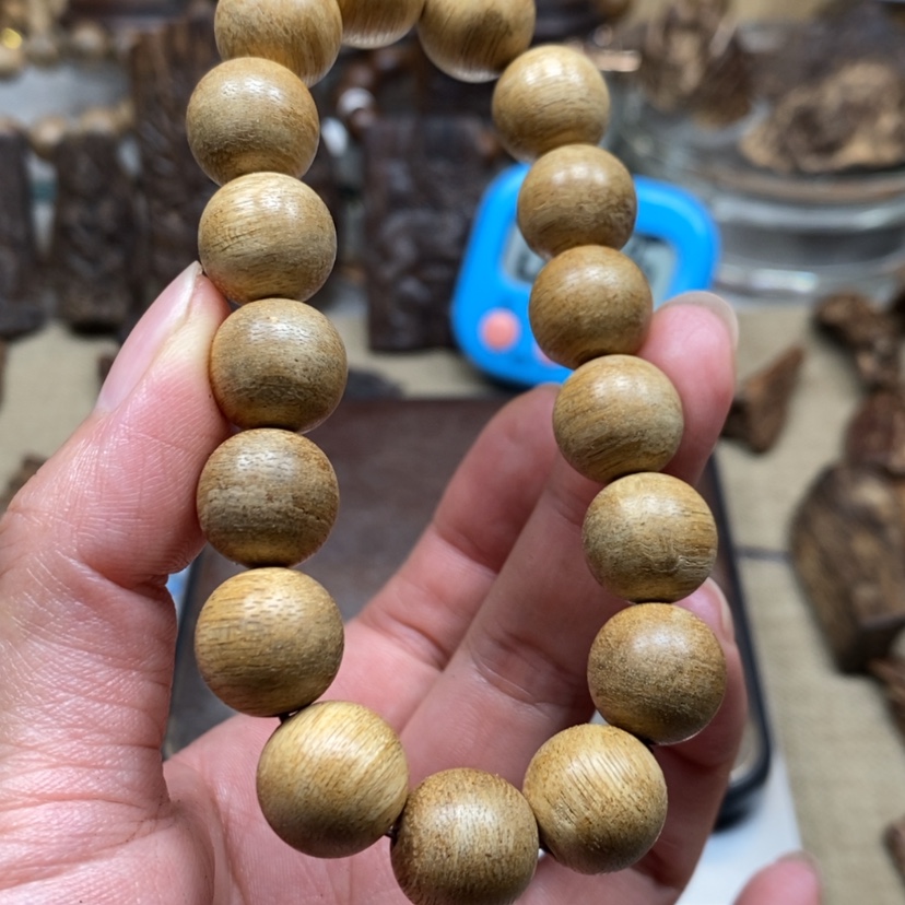 【闪购商品】沉香碎屑沉香圣****居马泥涝1.36