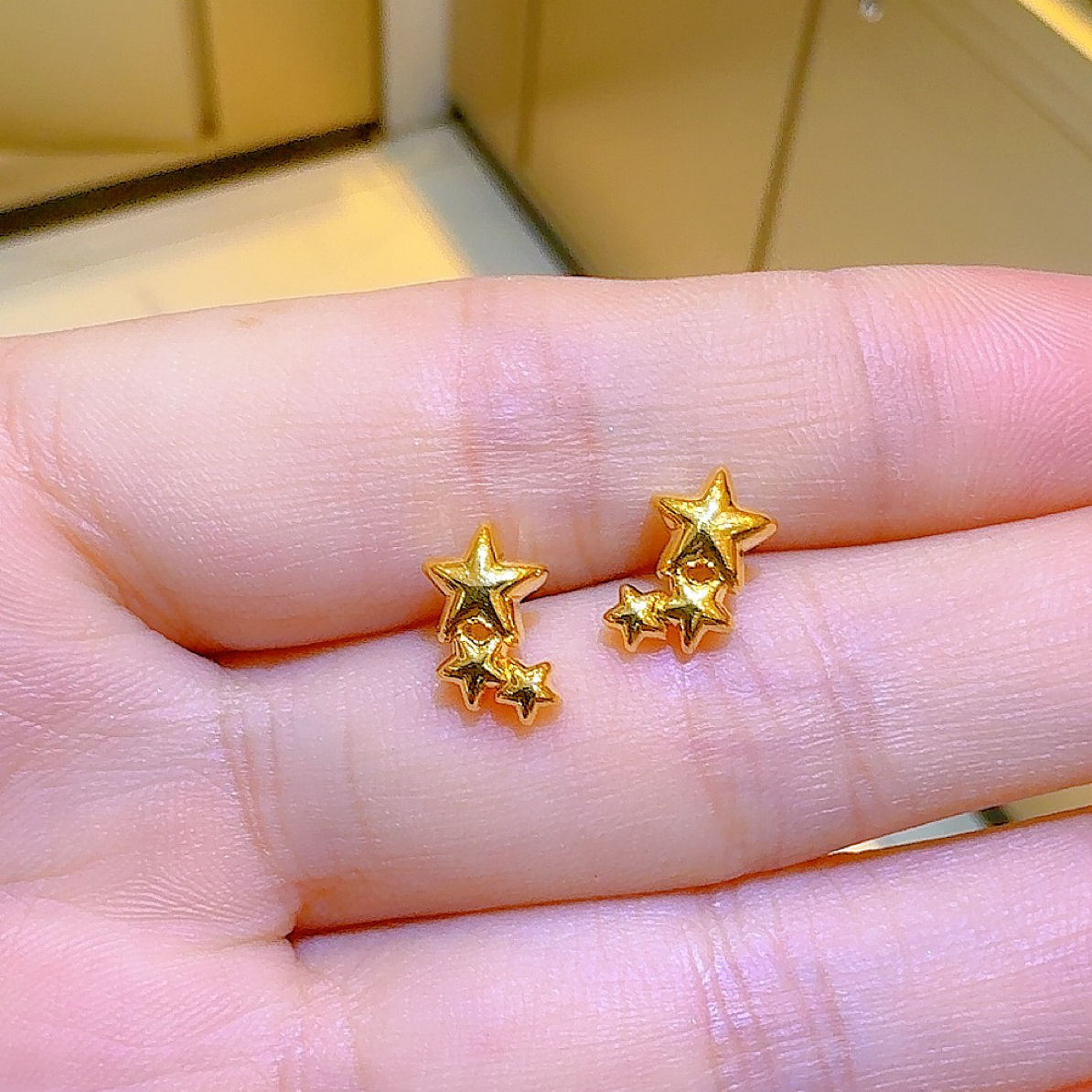 足金星星耳钉直针款0.9克