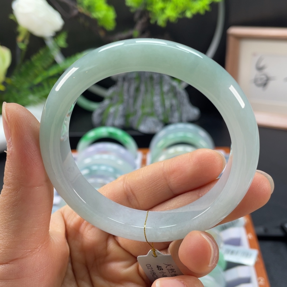 翡翠手镯未镶嵌半山水冰蓝正圈